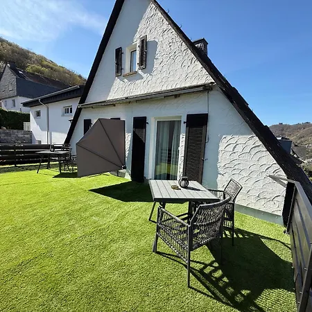 Haus Uebernachtenswert Cochem Mosel Экстерьер фото