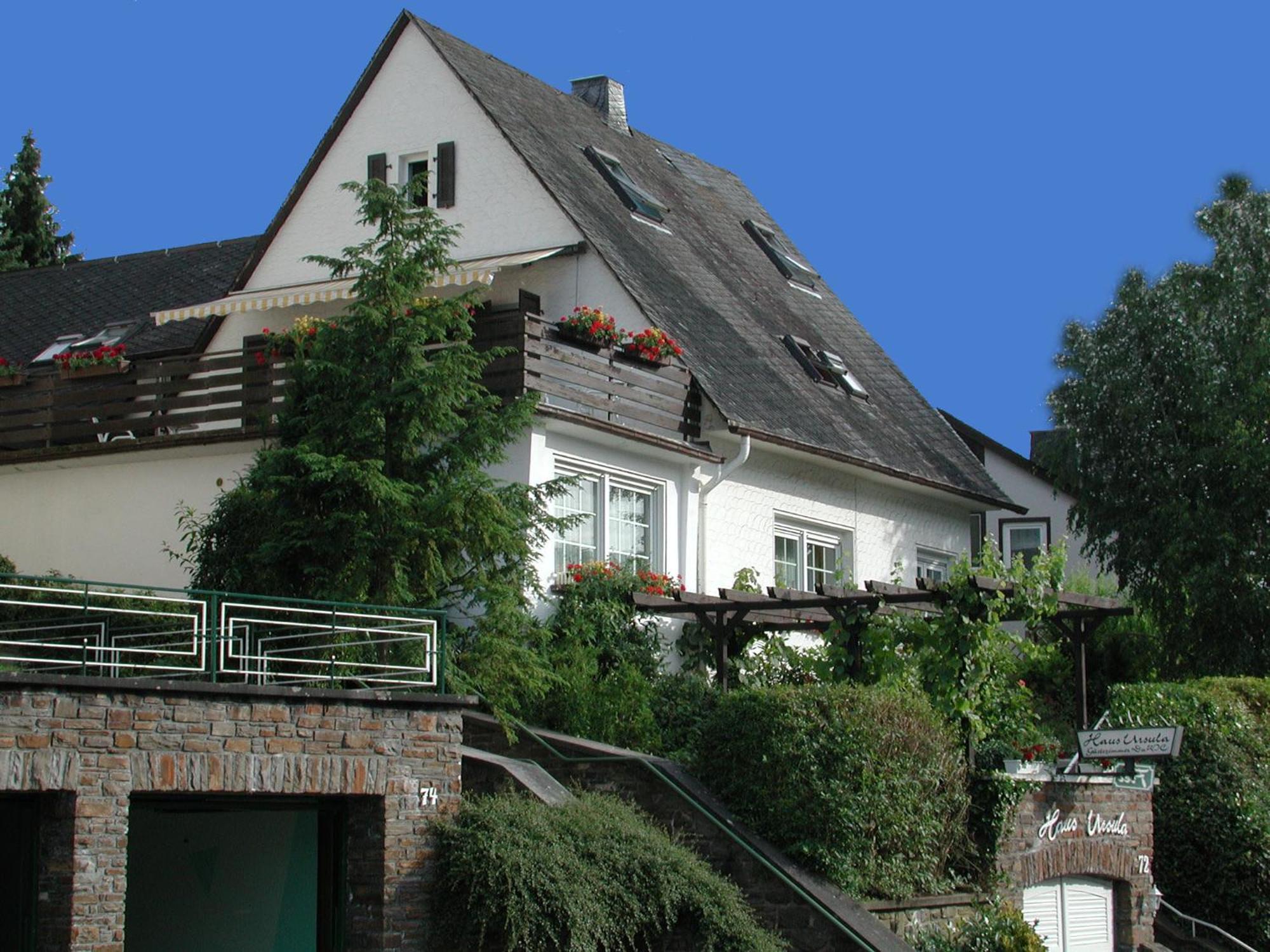 Haus Uebernachtenswert Mosel Кохем