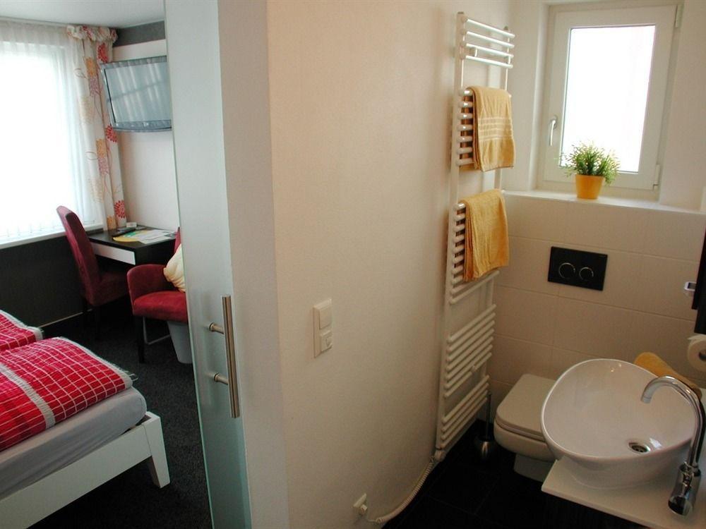 Haus Uebernachtenswert Mosel * Кохем